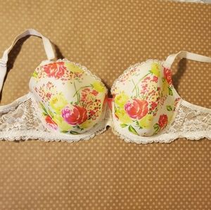 34 DDD Victoria's Secret Bra